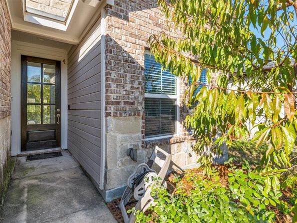 4019  Soloman Drive , Dallas Texas 75212