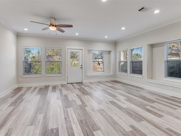 4019  Soloman Drive , Dallas Texas 75212