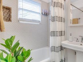 4152  Prescott Avenue , Dallas Texas 75219