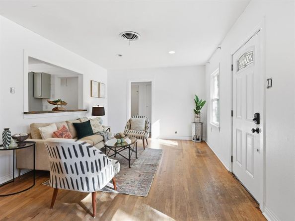 3804  Pershing Avenue , Fort Worth Texas 76107