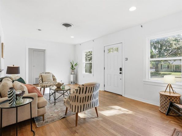 3804  Pershing Avenue , Fort Worth Texas 76107