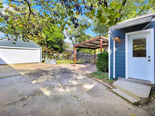 3804  Pershing Avenue , Fort Worth Texas 76107