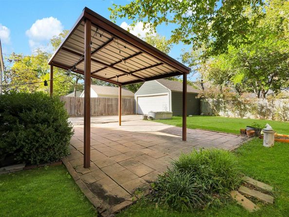 3804  Pershing Avenue , Fort Worth Texas 76107