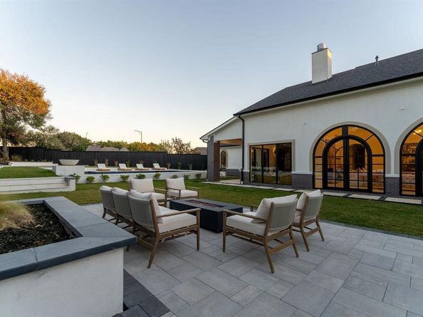 5615  Lobello Drive , Dallas Texas 75229