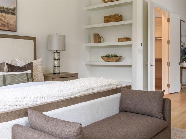 5615  Lobello Drive , Dallas Texas 75229