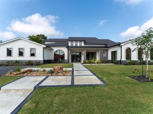 5615  Lobello Drive , Dallas Texas 75229