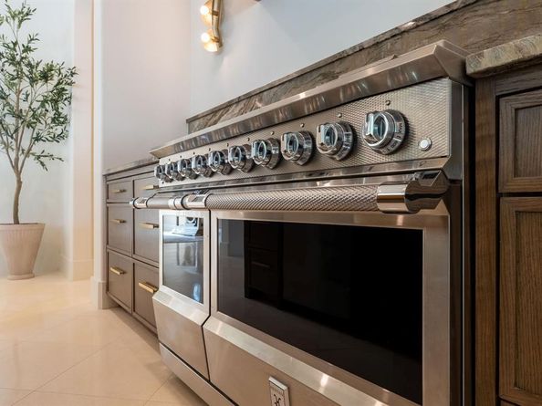 5615  Lobello Drive , Dallas Texas 75229