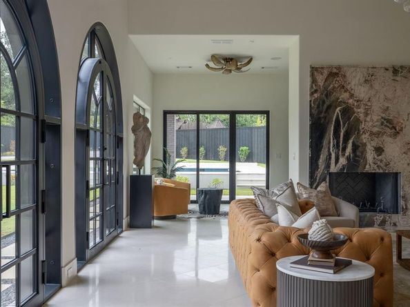 5615  Lobello Drive , Dallas Texas 75229