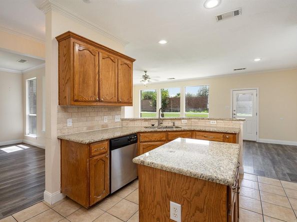 11801  Cottontail Drive , Fort Worth Texas 76244