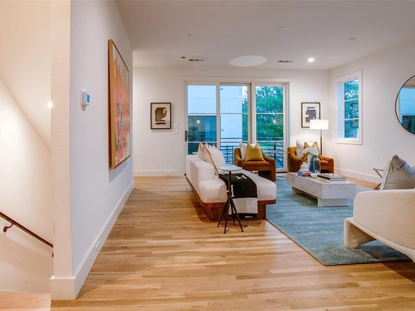 7207  Gaston Avenue  1006, Dallas Texas 75206