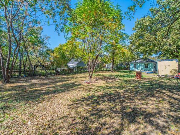 3110  Canada Drive , Dallas Texas 75212