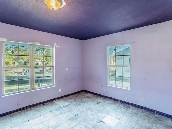 3110  Canada Drive , Dallas Texas 75212