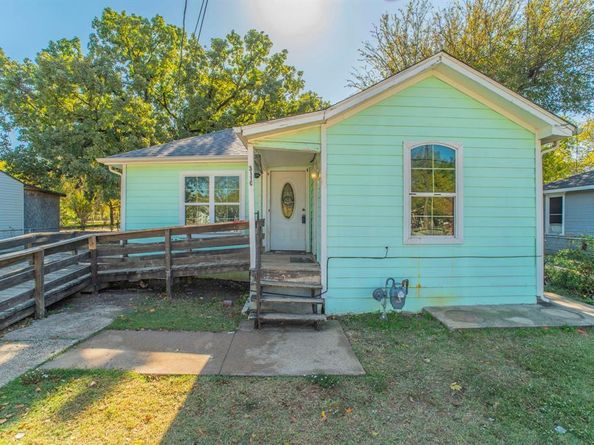 3110  Canada Drive , Dallas Texas 75212