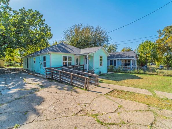 3110  Canada Drive , Dallas Texas 75212