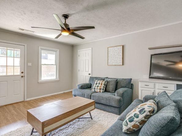 137  Merritt Street , Fort Worth Texas 76114