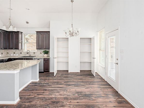 1313  Isabella Lane , Savannah Texas 76227