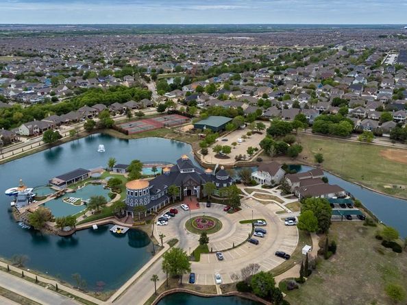 1313  Isabella Lane , Savannah Texas 76227