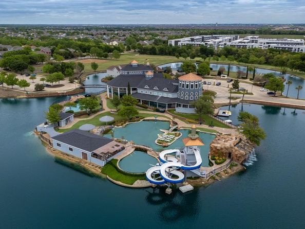 1313  Isabella Lane , Savannah Texas 76227