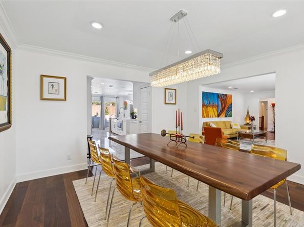 7537  Royal Place , Dallas Texas 75230