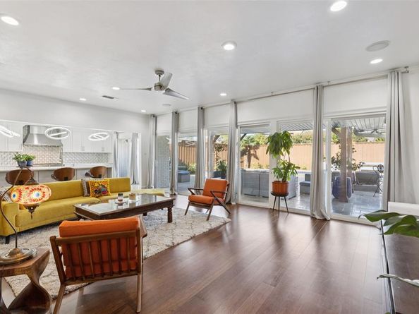 7537  Royal Place , Dallas Texas 75230