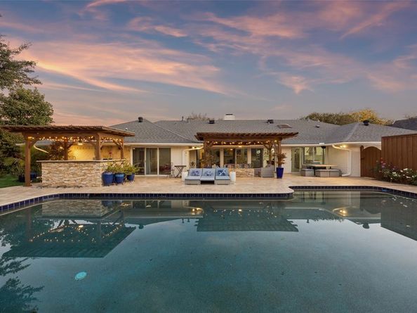 7537  Royal Place , Dallas Texas 75230