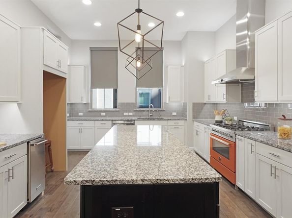 1365  Arch Place , Dallas Texas 75215