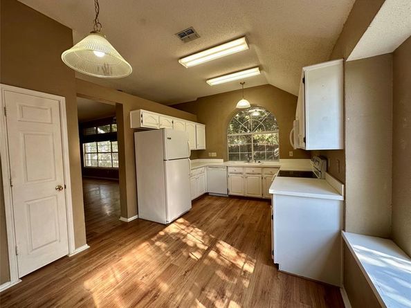 2112  Carriage Hill , Denton Texas 76207