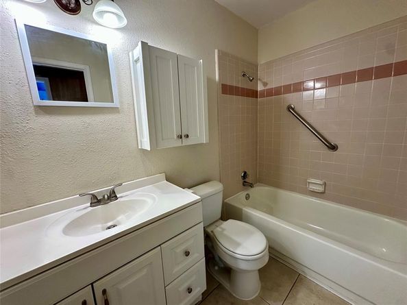 2112  Carriage Hill , Denton Texas 76207