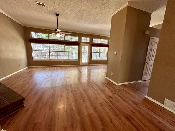 2112  Carriage Hill , Denton Texas 76207