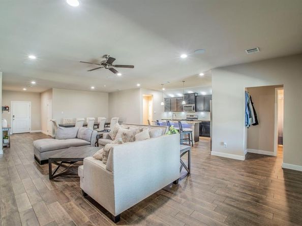 1249  Elmwood Drive , Cedar Hill Texas 75104