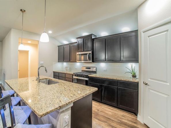 1249  Elmwood Drive , Cedar Hill Texas 75104