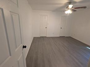 4918 S Harwood Street , Dallas Texas 75215