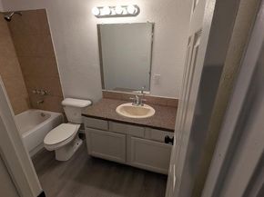 4918 S Harwood Street , Dallas Texas 75215