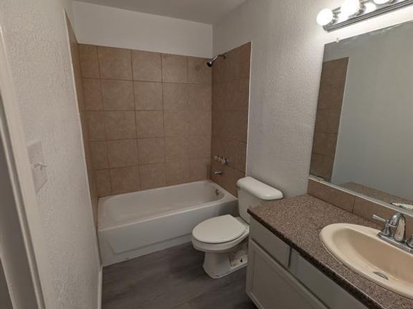 4918 S Harwood Street , Dallas Texas 75215