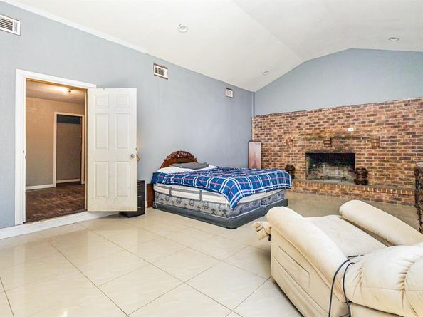 215  Glenview Street , Dallas Texas 75217