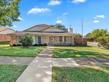 2828  El Paso Way 
