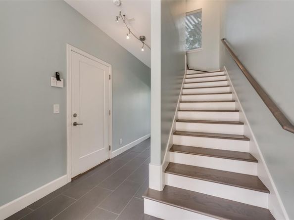 1717  Annex Avenue  103, Dallas Texas 75204