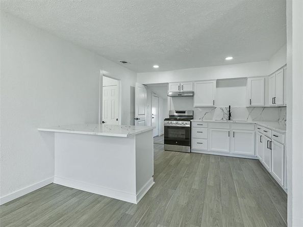 609 E Linda Drive , Garland Texas 75041