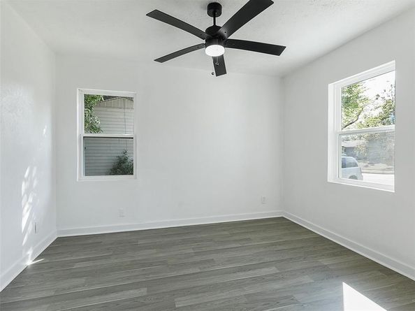 609 E Linda Drive , Garland Texas 75041