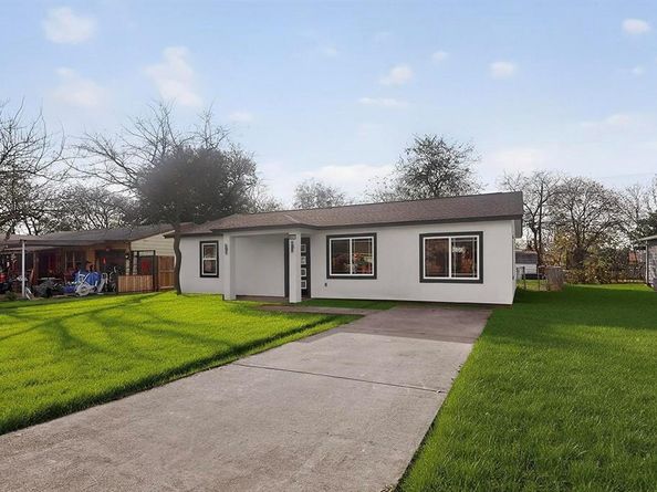 4540  Western Oaks Drive , Dallas Texas 75211