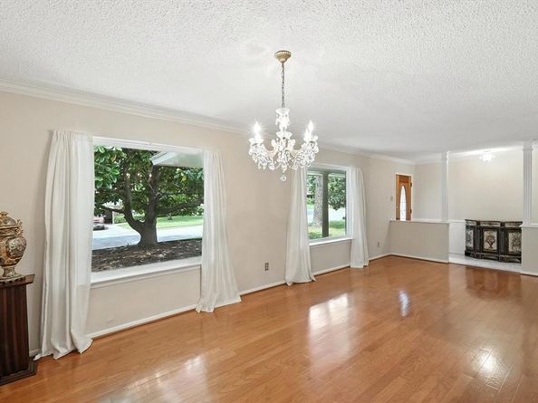 503  Summit Ridge Drive , Euless Texas 76039