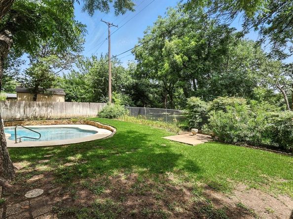 503  Summit Ridge Drive , Euless Texas 76039