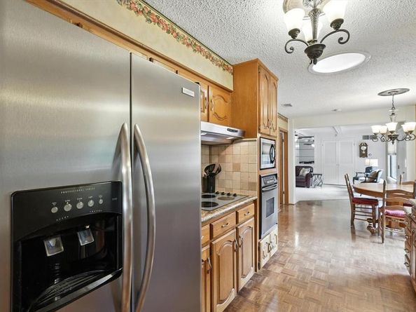 503  Summit Ridge Drive , Euless Texas 76039