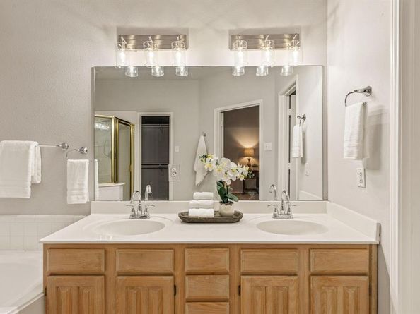 1325  Winnipeg Drive , Lewisville Texas 75077