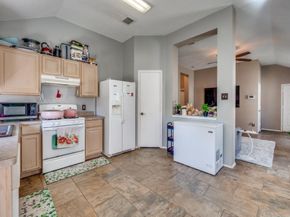 7411  Marsland Lane , Arlington Texas 76001