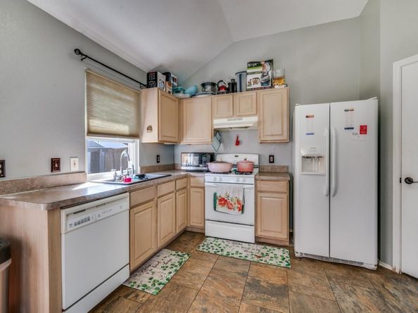 7411  Marsland Lane , Arlington Texas 76001