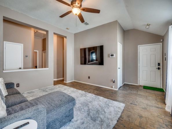 7411  Marsland Lane , Arlington Texas 76001