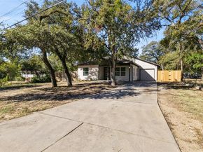 441  Calgary Road , Azle Texas 76020