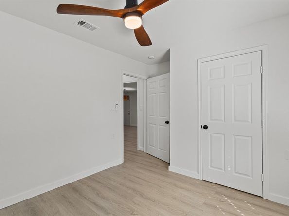 441  Calgary Road , Azle Texas 76020