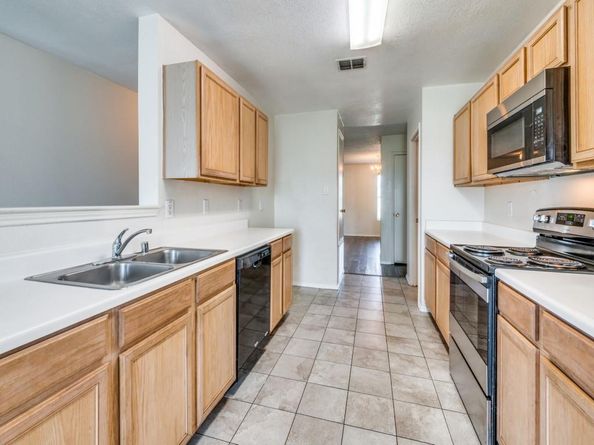 1412  Bumble Bee Drive , Lancaster Texas 75134